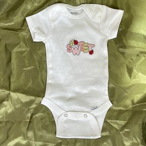 New Gerber Organic cotton ladybug SWEET baby Onesie bodysuit